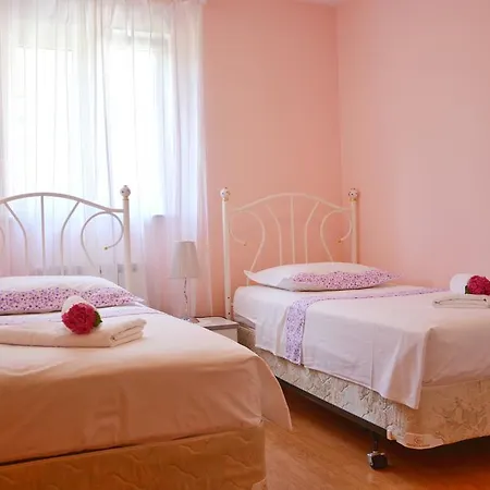 Apartment Mladinic *